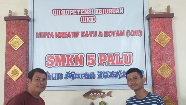 SLB ABCD Muhammadiyah Mengikuti Pelatihan Kriya Kayu Di SMK Negeri 5 Palu